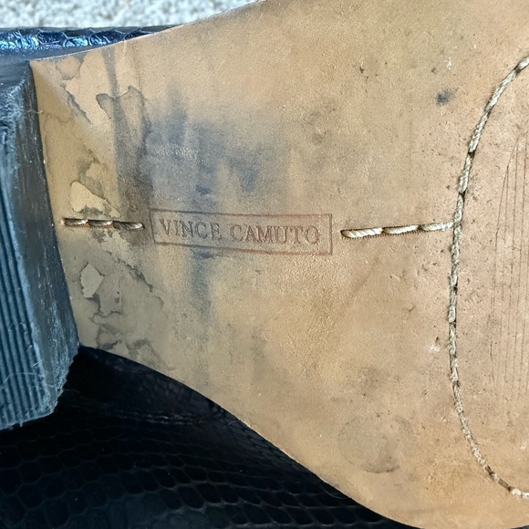 👢Vince Camuto Snake Embossed Pointed Toe Bootie - Size 8.5 - Picture 11 of 12